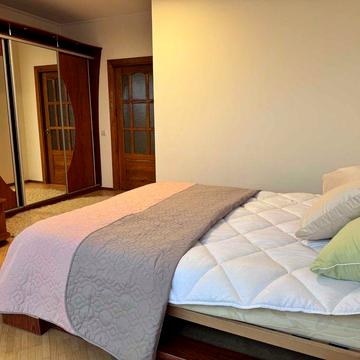 Оренда 3-к кв ЦЕНТР вул. Південний Бульвар Н/Б  А/О. Звільниться в перших числах травня.