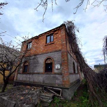 Продам будинок-дачу с.Хотянівка, 15 км Київ,перша лінія від каналу