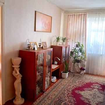 Продається трьохкімнатна квартира