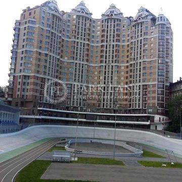 Центр вул. Б.Хмельницького,58-а  Продаж квартири 120кв. М. Золоті Ворота