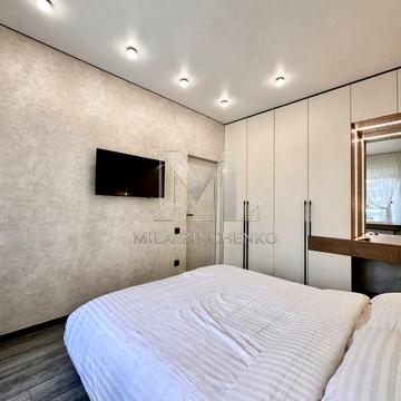 Сдам квартиру  длительно Аркадия  вид море , балкон . Без выселение на лето