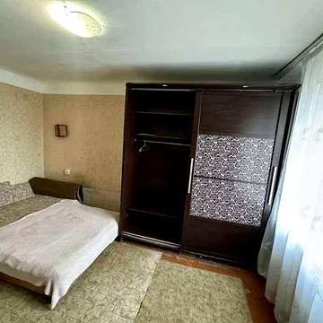 Однокімнатна квартира на Севастопольській площі