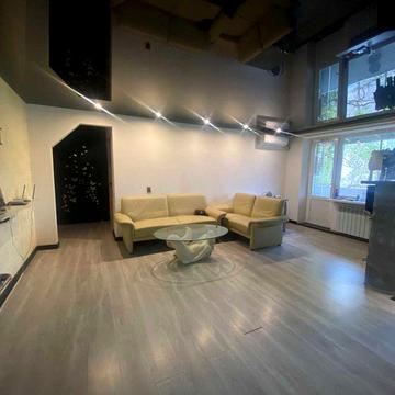 Сдається трикімнатна квартира на короткий термін Ліски-Намив