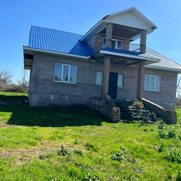 Будинок в селі Новобудова