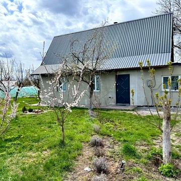 Продам  мансардний будиночок  з усіма зручностями