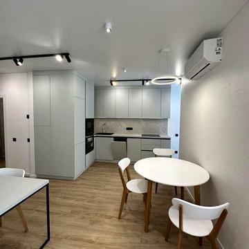 Здам 1 км в ЖК Манхетен