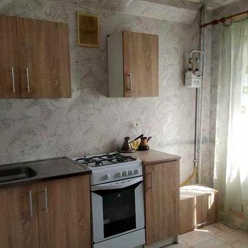 Продається 1-но  кімнатна квартира у зручному місці