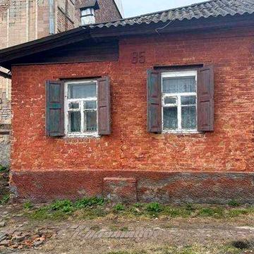 Власна квартира + подвір’я та сараї (центр, вул. Гімназична)