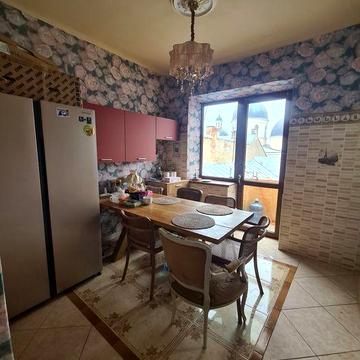З неймовірним краєвидом! Терміновий продаж, зниження ціни квартири в самому серці Чернівців