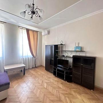 Здається 2 кімнатна квартира біля річки