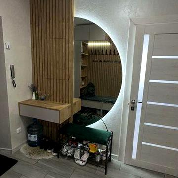 3 кімнатна,тепла+підвал.3 поверх.Власник