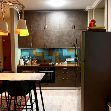 Полтавська вул., 12