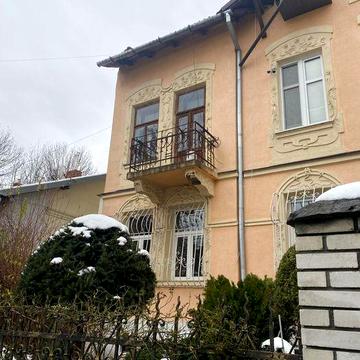 Двокімнатна  квартира по вул.Юхновського(Гіпсова)