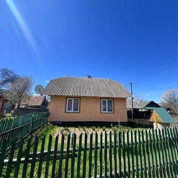 Продаж будинку біля Карпат з видом на гори смт. Вигода  / Заходь і живи