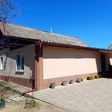 Подажа будинку з гарним простором