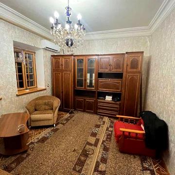 Здається 1/2 будинку від власника у центрі міста