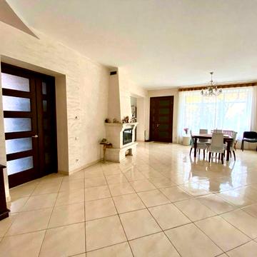 Продаж будинок 300м, ремонт, басейн, сауна, закрита територія, Ракетка