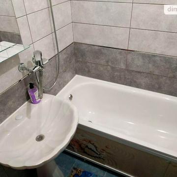 Довгострокова оренда 1к Квартира Академіка Кримського вулиця