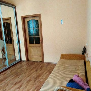 Продам 1 ком.квартиру . Молодежный.