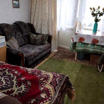 Оренда 1 кімнатної квартири вул. Бикова 7, є газ. для дівчини, жінки.