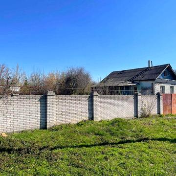 Продам будинок з територiєю. Провулок Гоголя. Сертифікат приймається.