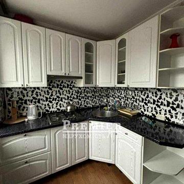 ТЕРМІНОВО! 2-кімнатна квартира 57м2 Роздільні кімнати Цегла Газ Балкон Центр 63000 у о