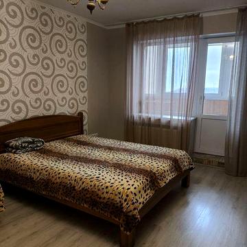 Сдам 1-но комнатную в Монолите, длительно