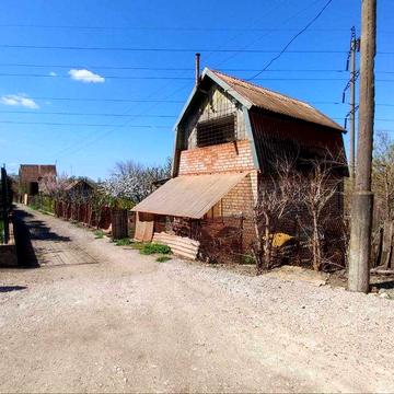 Продам дачну ділянку з будинком в Центрально-міському районі