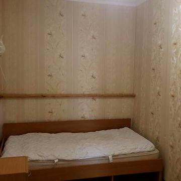 Здаю в Житомире в аренду часть дома 3 комнаты,  отделенный вход