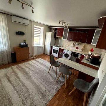 Продам 3-кімнатну квартиру Садова з гаражом