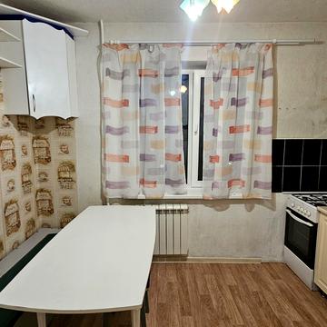 Йорданська вул. (Лайоша Гавро), 7