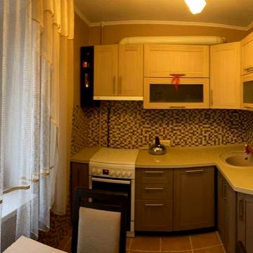 Шовковична вул., 48