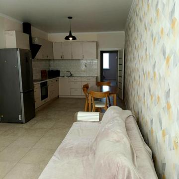 Середньофонтанська вул., 35