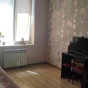 Продам свою однокомнатную квартиру в новом доме с АОГВ на 5 этаже. По Гос программам. Жк Лазурный