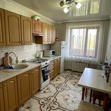 Оренда 3 кім на Бамі вул. Захисників України