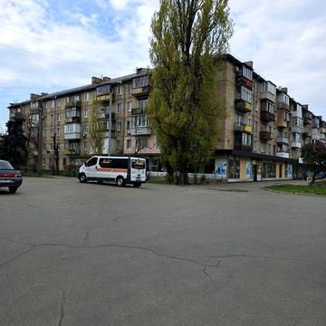 Продаж двокімнатної квартири, пр-т Леоніда Каденюка 9