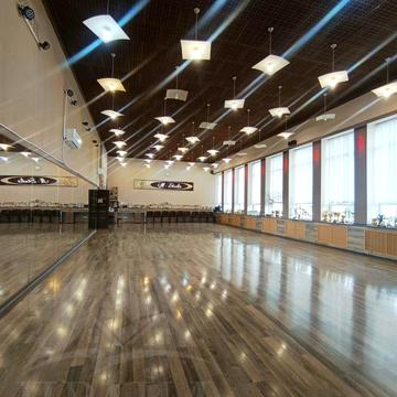 Привокзальна пл., 15