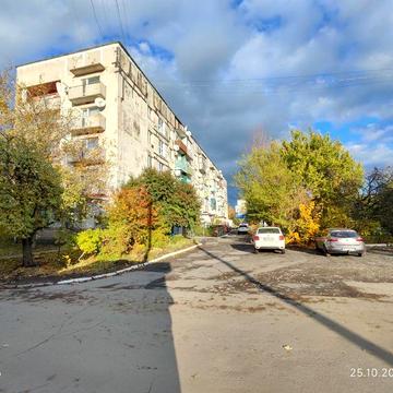 Продам  двокімнатну квартиру