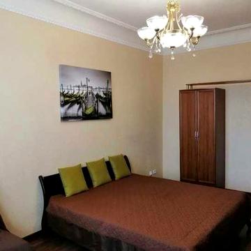 Продаж квартири поруч з метро "Либідська" та "Звіринецька"