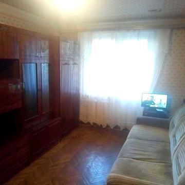Хозяин сдам однокомнатную квартиру на долгий срок  4 этаж пятиэтажки все есть