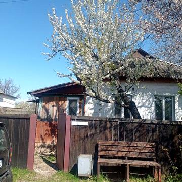 Окремо розташований будинок. 5сот. землі, є-ВІДНОВЛЕННЯ .