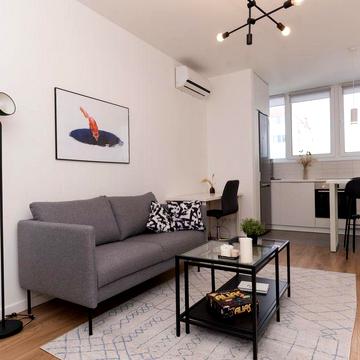 Здам 1-кімнатну сучасну квартиру від власника!