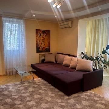 Шептицького 14, метро Левобережна 6 хв.