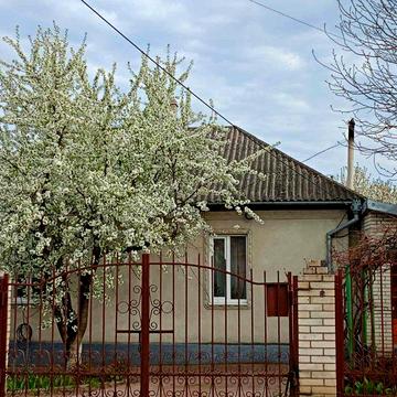 Продам будинок. Вул.Старицького,28.