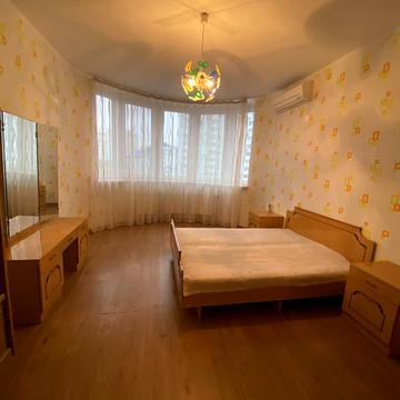 Єлизавети Чавдар вул., 11