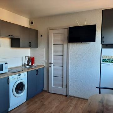 Софіївська вул., 10