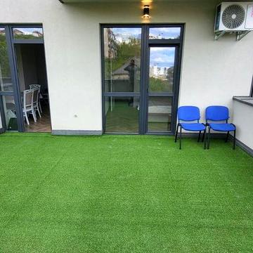 1 кімн новобудова в центрі з терасою  та паркомісцем ЖК Сенк