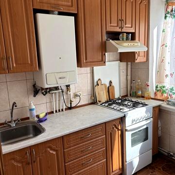 Пяскорського вул., 11