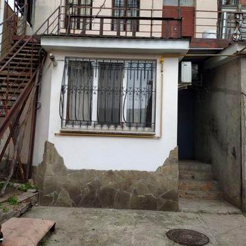 Продам 2-х комнатную квартиру в центре