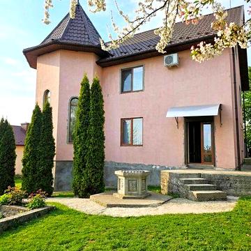 Будинок 144м² + цоколь, 10 соток | 5 хв до Кварцу, тиха локація, неймовірний краєвид, газ підведений,  свердловина